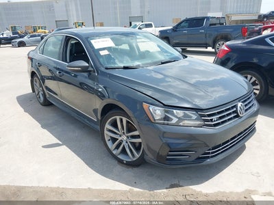 VOLKSWAGEN PASSAT 2017