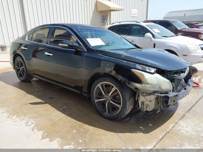 NISSAN MAXIMA 2012