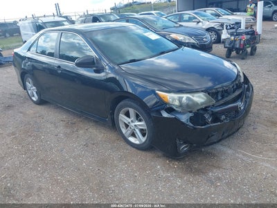 TOYOTA CAMRY 2012