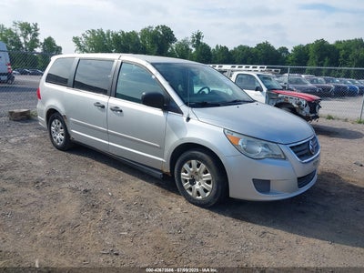 VOLKSWAGEN ROUTAN 2011