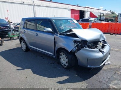 SCION XB 2010
