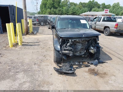 DODGE NITRO 2011