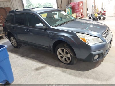 SUBARU OUTBACK 2014