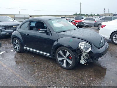 VOLKSWAGEN BEETLE 2012