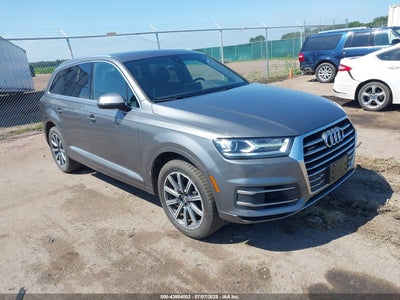 AUDI Q7 2017