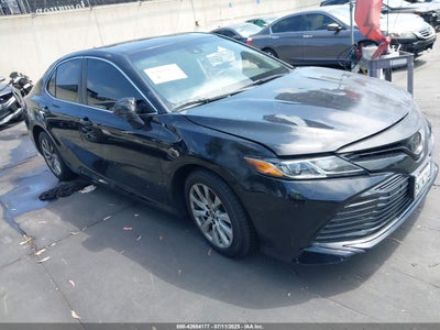 TOYOTA CAMRY 2020