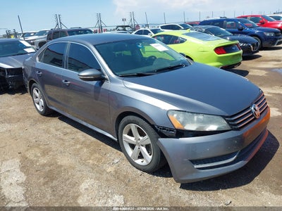 VOLKSWAGEN PASSAT 2012