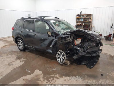 SUBARU FORESTER 2019