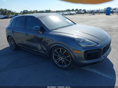 PORSCHE CAYENNE E-HYBRID 2022