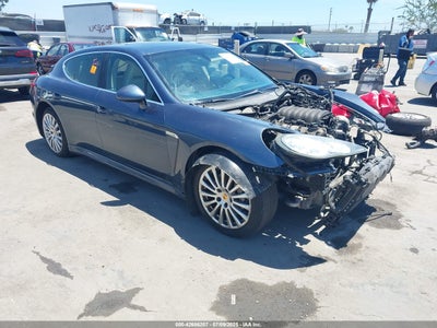 PORSCHE PANAMERA 2010