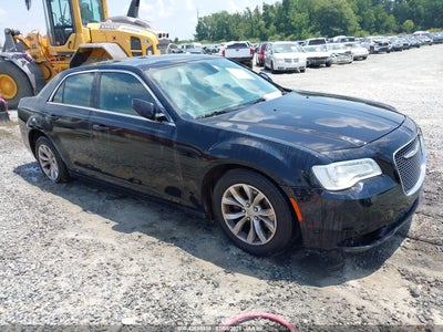 CHRYSLER 300 2015