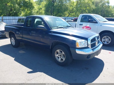 DODGE DAKOTA 2005