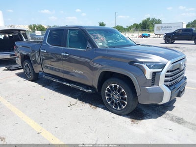TOYOTA TUNDRA 2024