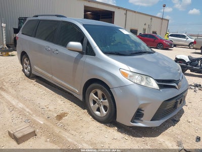 TOYOTA SIENNA 2018