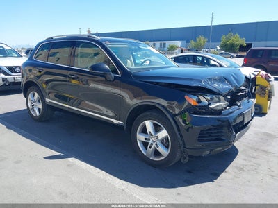 VOLKSWAGEN TOUAREG 2014
