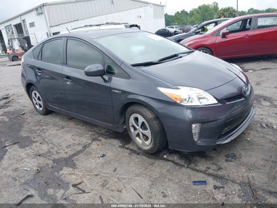 TOYOTA PRIUS 2015