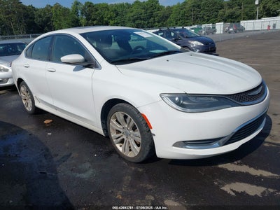 CHRYSLER 200 2015