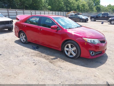TOYOTA CAMRY 2014