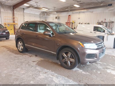 VOLKSWAGEN TOUAREG 2013