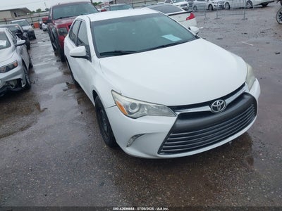 TOYOTA CAMRY 2015