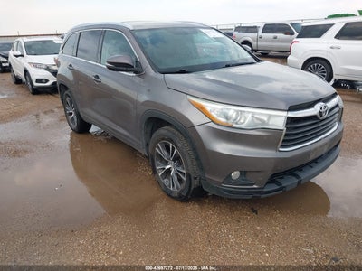 TOYOTA HIGHLANDER 2016
