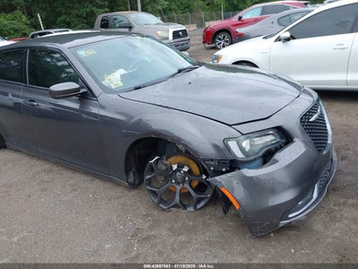 CHRYSLER 300 2019