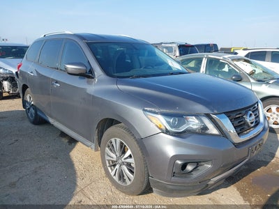 NISSAN PATHFINDER 2017