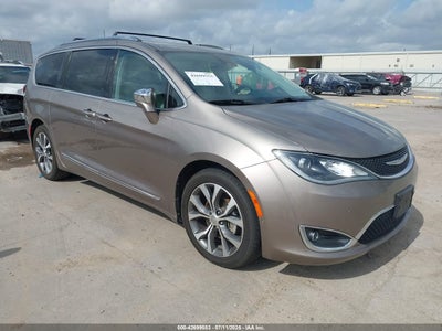 CHRYSLER PACIFICA 2017