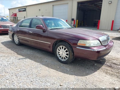 LINCOLN TOWN CAR 2007