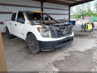 NISSAN TITAN 2017