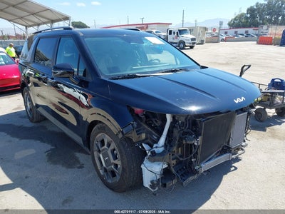 KIA CARNIVAL MPV HYBRID 2025