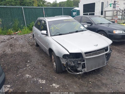 AUDI A4 2001