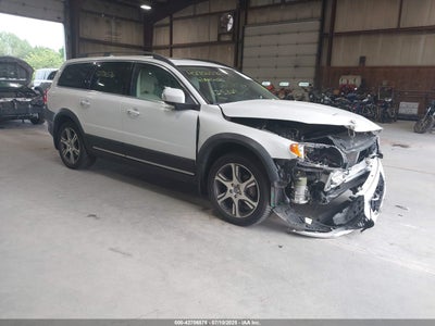 VOLVO XC70 2015