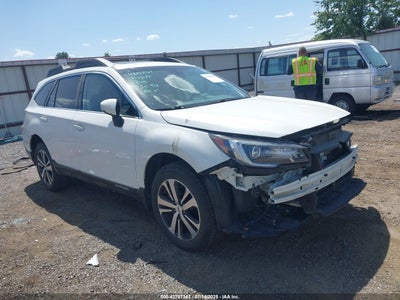 SUBARU OUTBACK 2018