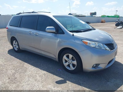 TOYOTA SIENNA 2012
