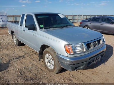 NISSAN FRONTIER 2000