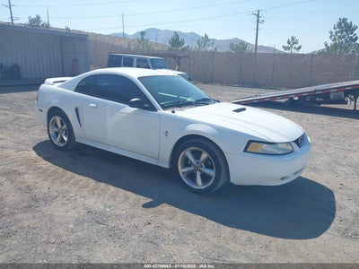 FORD MUSTANG 2000