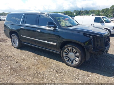 CADILLAC ESCALADE ESV 2017