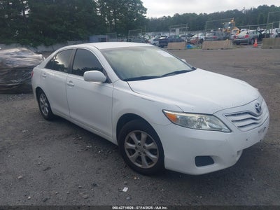 TOYOTA CAMRY 2011