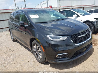 CHRYSLER PACIFICA HYBRID 2023