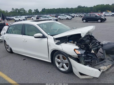 VOLKSWAGEN PASSAT 2013