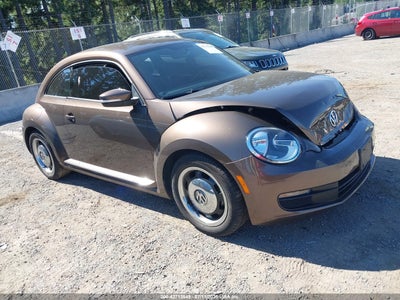 VOLKSWAGEN BEETLE 2012