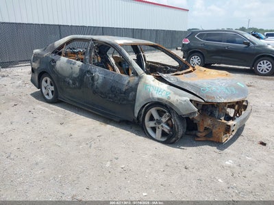 TOYOTA CAMRY 2014