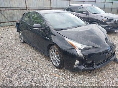 TOYOTA PRIUS 2016