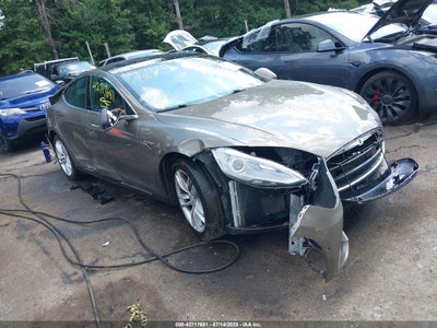 TESLA MODEL S 2015