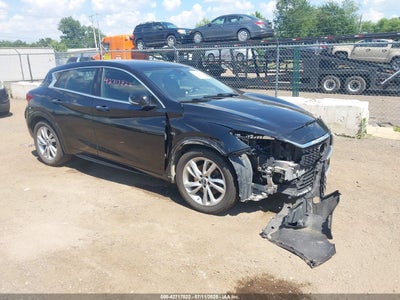 INFINITI QX30 2017