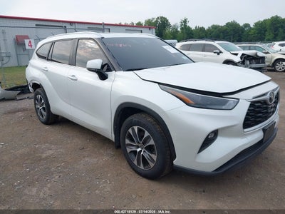 TOYOTA HIGHLANDER 2023