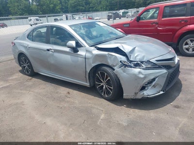 TOYOTA CAMRY 2020