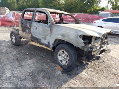 TOYOTA TACOMA 2017