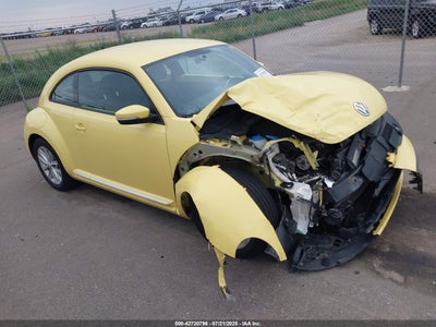 VOLKSWAGEN BEETLE 2013